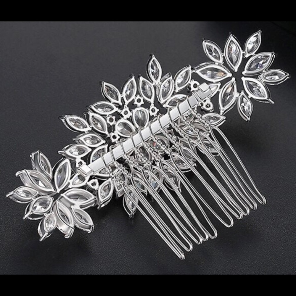 Wedding hair clip